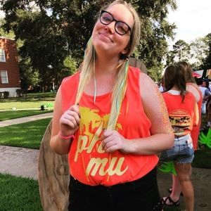 Meet your Posher, Theresa